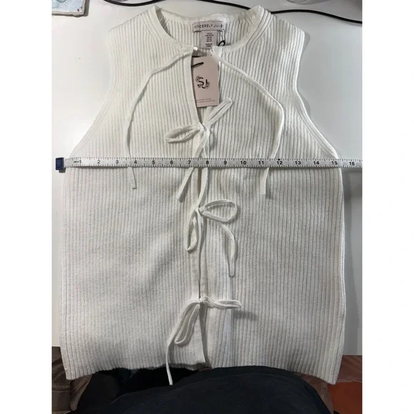 Sincerely Jules White Ribbed Tie Front Sleeveless Knit Vest Top Women XS Sweater - Picture 3 of 4